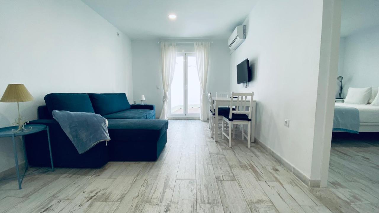 Clb F. Rubio Apartment Sevilla Bagian luar foto