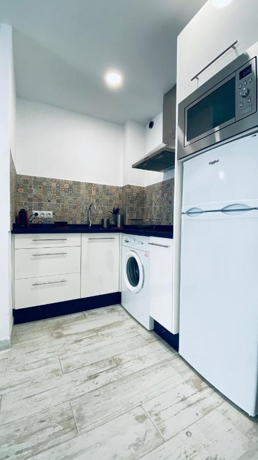 Clb F. Rubio Apartment Sevilla Bagian luar foto