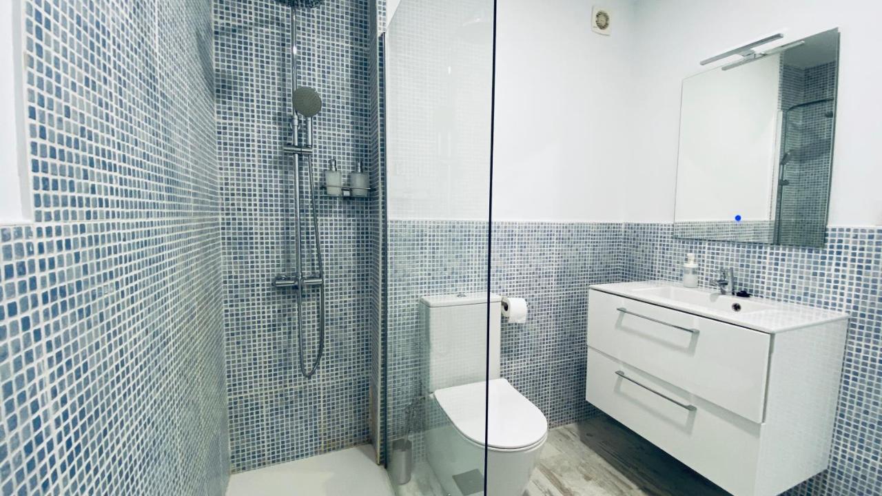 Clb F. Rubio Apartment Sevilla Bagian luar foto