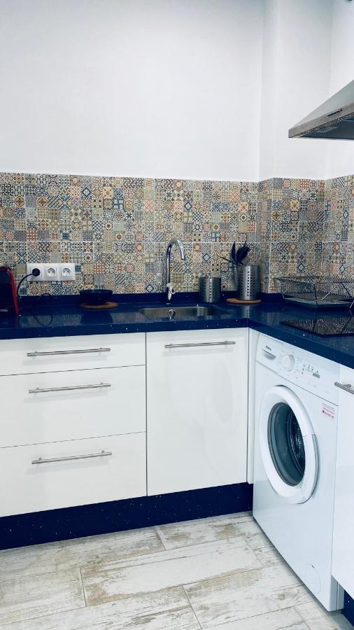 Clb F. Rubio Apartment Sevilla Bagian luar foto