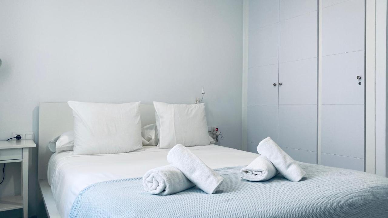 Clb F. Rubio Apartment Sevilla Bagian luar foto