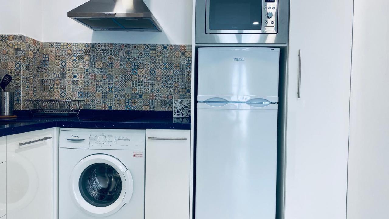 Clb F. Rubio Apartment Sevilla Bagian luar foto